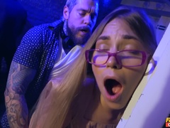 Sucer une bite, Tir de sperme, En levrette, Faciale, Branlette thaïlandaise, Pov