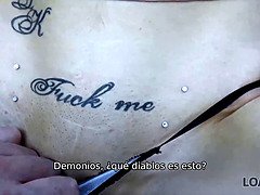 Artista del tatuaje tiene sexo anal para conseguir dinero para su nuevo negocio