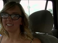 Nerdy lady Chase giving mouth and pussy in the car
