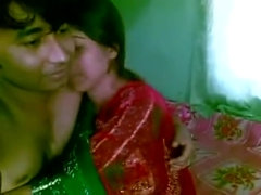 Indian School Teenage Bang-Out Sultry Smooching with Beau Homemade MMS