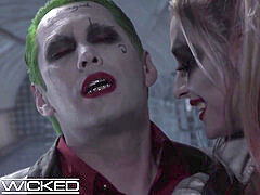 Wicked - Harley Quinn humps Joker & Batman