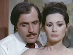 Edwige Fenech - La signora gioca bene a scopa (1974)