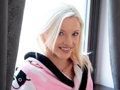 Arsch, Blondine, Hundestellung, Fingern, Klaffend, Handjob, Masturbation, Solo