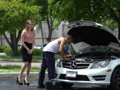 Americano, Coche, Garganta profunda, Novia, Gafas, Al aire libre, Puta, Medias largas