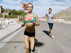 Busty chick Sarah Jessie likes to exercise with her tits out