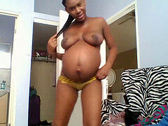 Ricka preggo yankee dark-hued Skype Show Webcam