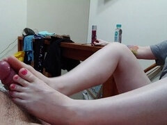 Footjob, Stepmom