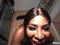 Gros cul, Noire, Sucer une bite, Tir de sperme, Hard, Seins naturels, Pov, Public