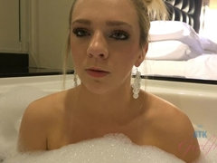 Blonde, Grossier, Lingerie, Masturbation, Culottes ou slips, Piercing, Pov, Rasée