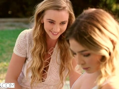 Kendra Sunderland and Blair Williams Share a One-Eyed Snake