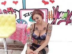 Anna Bell Peaks loves deep rectal ride