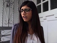 Who Doesnt Know Mia Khalifa