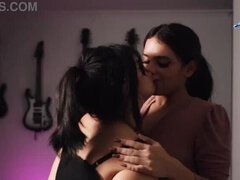 Sensual Colombian Lesbians Galilea & Vega: Bachata Dance & Scissoring