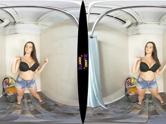 Sexy POV VR hardcore busty Amelia B - Help Me Decide - Virtual reality