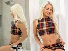 Blondine, Blasen, Hundestellung, Handjob, Hardcore, Masturbation, Jungendliche (18+), Titten