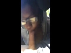 Black dame gargle her white bf in truck