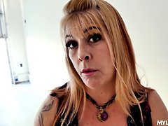 Gros seins, Blonde, Sucer une bite, Rondelette, Femme couguar, Hd, Maman, Pov