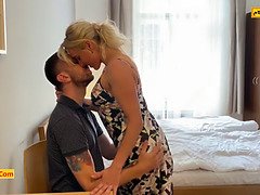 Blondine, Vollbusig, Geile alte tussi, Papi, Handjob, Lecken, Mutti, Muschi