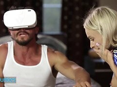 Tommy masturbates with vr glasses (Emma Hix) takes her chance