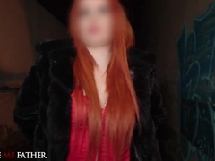 Hard, Orgasme, Petite femme, Public, Chatte, Rousse roux, Rugueux, Jarretelles