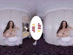 Linsey Dawn McKenzie - POV VR solo masturbation