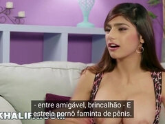 MIA KHALIFA - Linda garota morena arabe falando sobre sua historia de origem porno (e chupando paus) - Mia khalifa