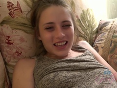 Amateur, Petite amie, Orgasme, Pov, Public, Chatte, Rasée, Maigrichonne