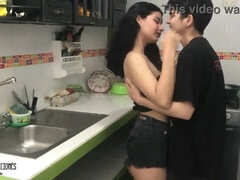 Amateur, Sucer une bite, Éjaculation interne, Tir de sperme, Fait maison, Fille latino, Seins naturels, Chatte