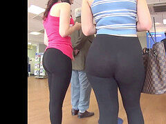 unreal hefty ass in leggings