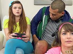 Gamergirls dominating ebony spunk-pump in fourway