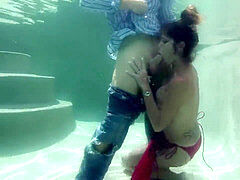 Brunette, Masturbation, Underwater